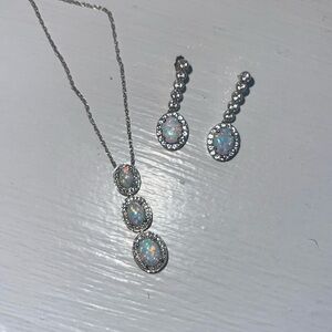 Opal set